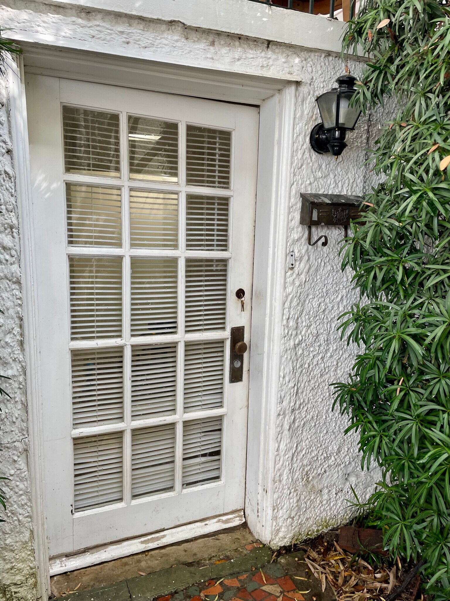 Private Entry - 912 Wilson Dr