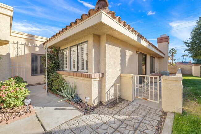 Building Photo - 41710 Colada Ct