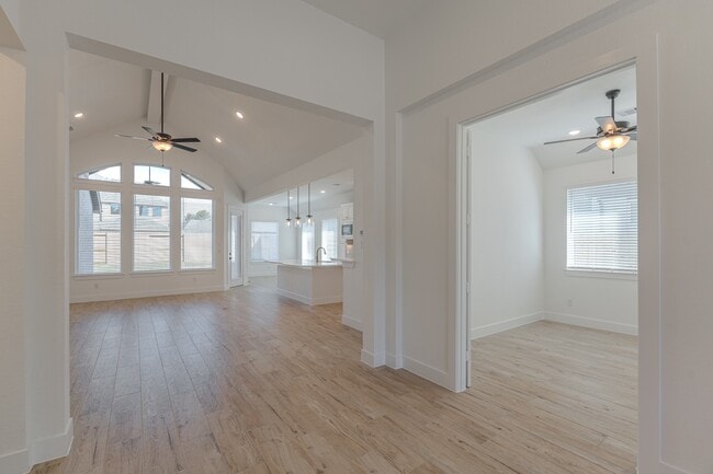 Building Photo - 9721 Roaring River Fls Ln