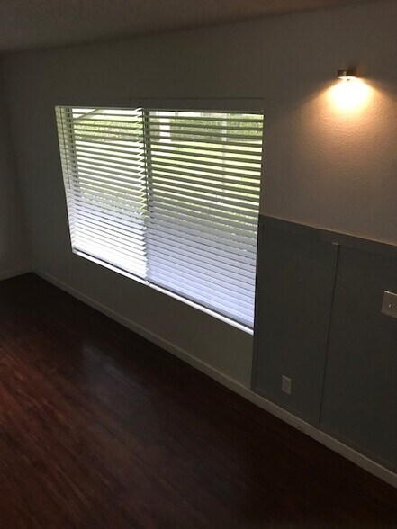 Building Photo - 486 Serento Cir