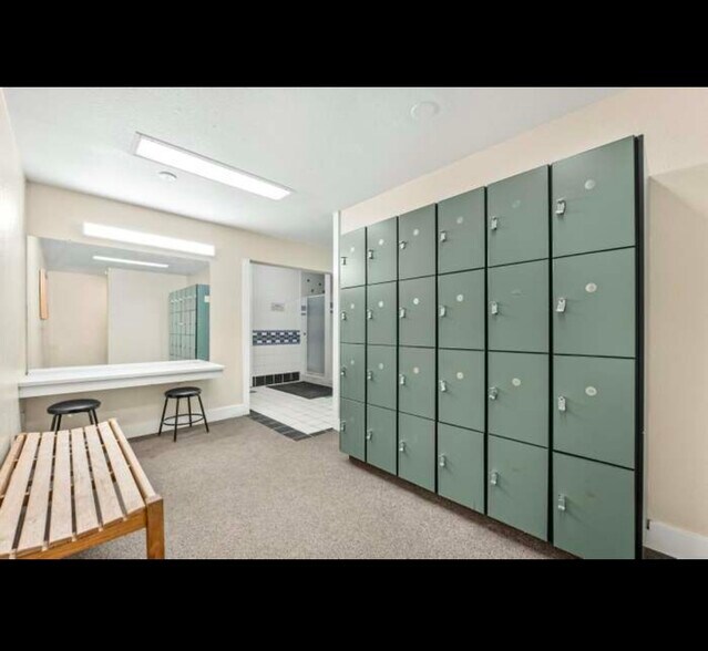 Building Photo - 310 Tradewinds Dr