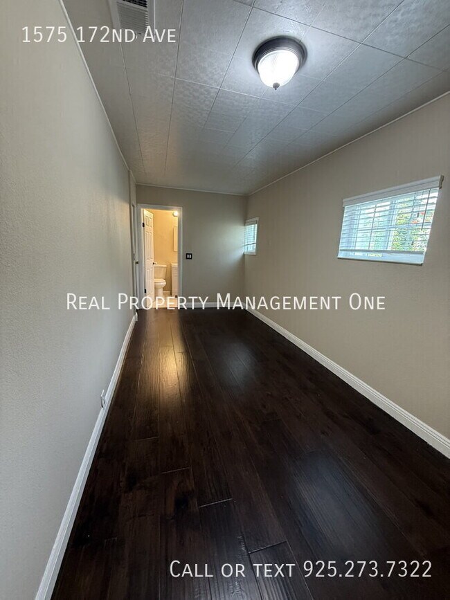 Building Photo - 1575 172nd Ave