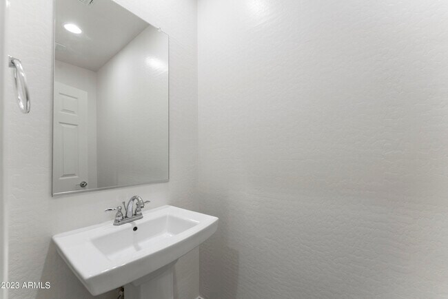 Building Photo - 23138 E Camina Plata