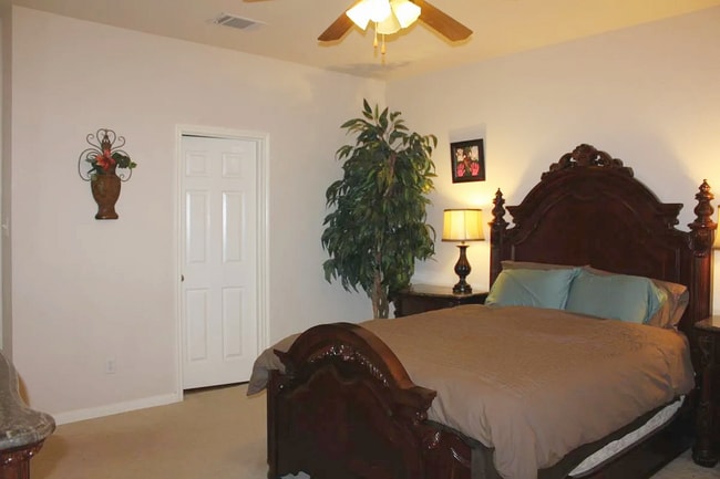 Building Photo - 217 Grooms Rd