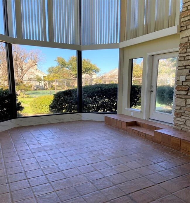 Building Photo - 101 World of Tennis Sq