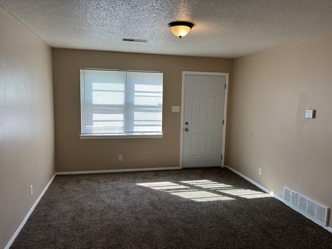 Building Photo - 5122 Pickett Cove