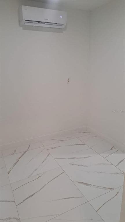 Building Photo - 1405 W Rambla St