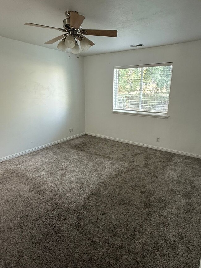 Building Photo - Beautiful patio home with 2 car garage and...