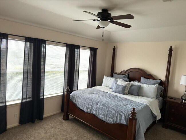 Building Photo - 21910 Goldcrest Run