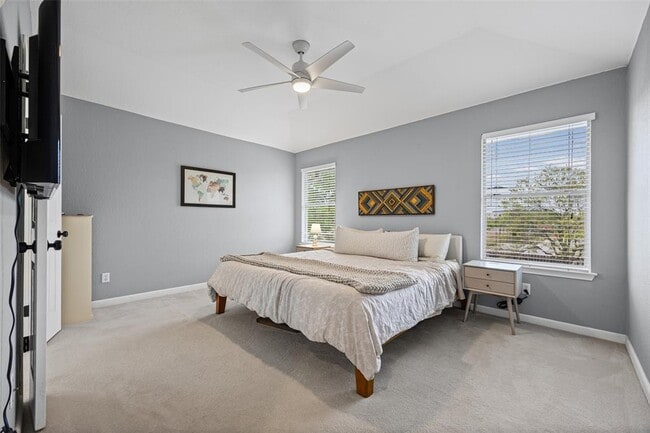 Building Photo - 408 Shep St