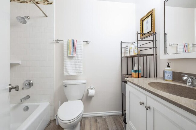 Building Photo - 12779 Calma Ct