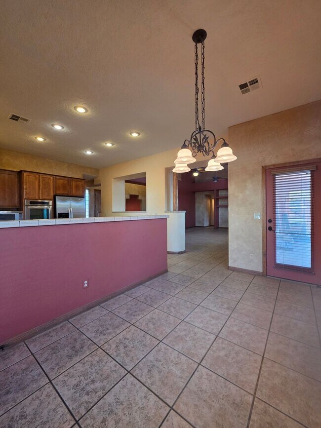 Building Photo - 8152 Eagledancer Ave