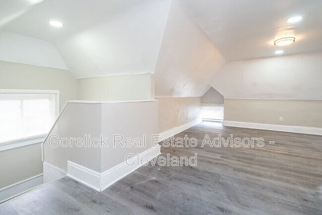 Building Photo - 2158 Murray Hill Rd
