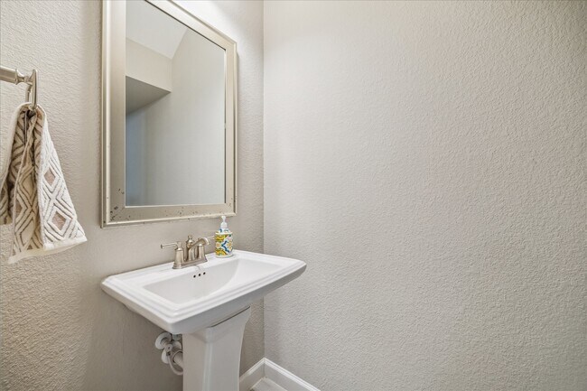 Building Photo - 18311 Windspring Falls Ln