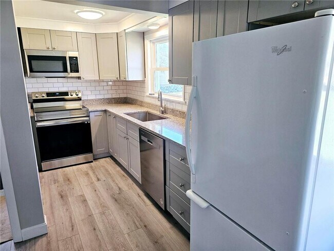 Building Photo - 41 Franklin St