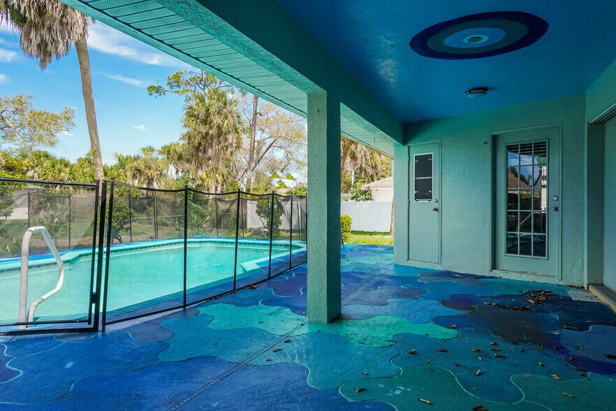 Building Photo - 5515 Maccaughey Dr