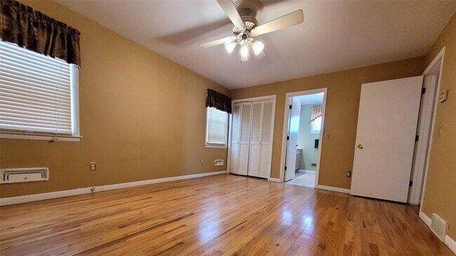 Building Photo - 45 Kenilworth Rd