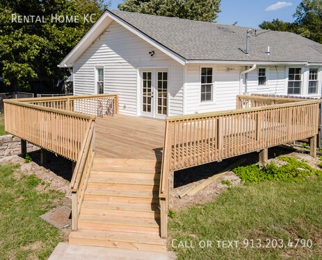 Building Photo - 5620 Rosehill Rd