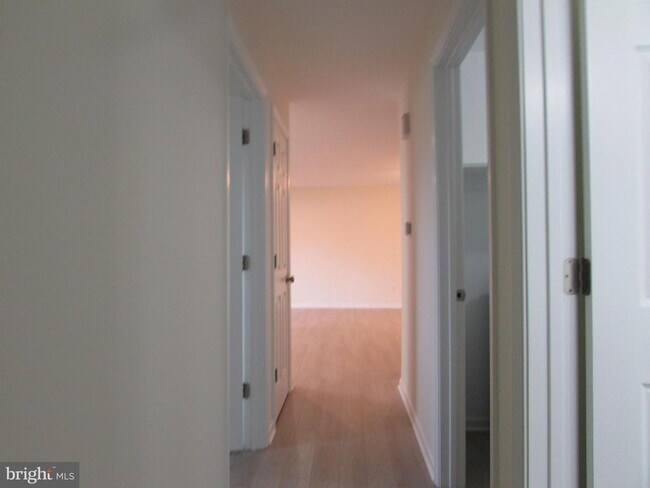 Building Photo - 515 Lindsey Ct