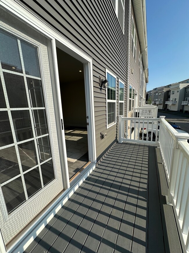 Building Photo - 16577 Fife Wy