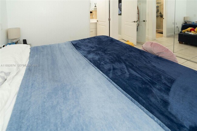 Building Photo - 298 E 3rd St