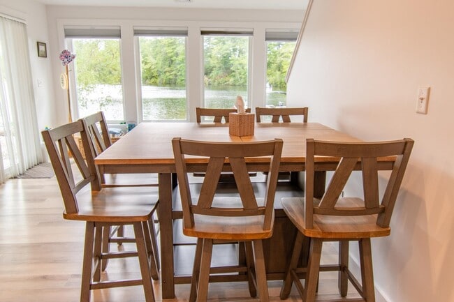 Building Photo - 72 Ridge Rd