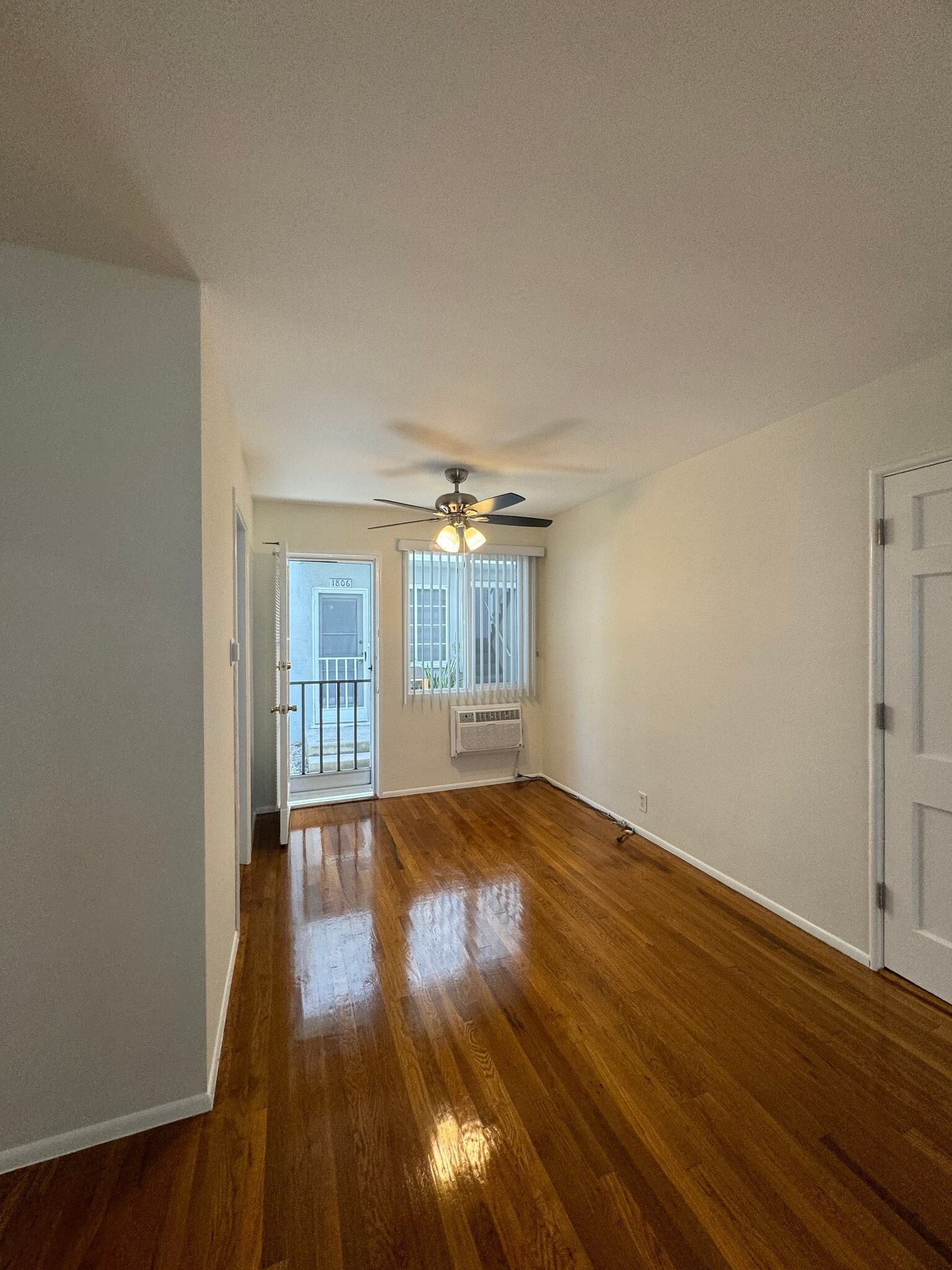 Building Photo - 1792 Grevelia St