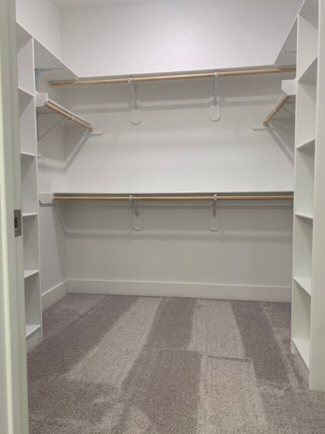 Building Photo - Available For Immediate 6 Month Or Shorter Lease