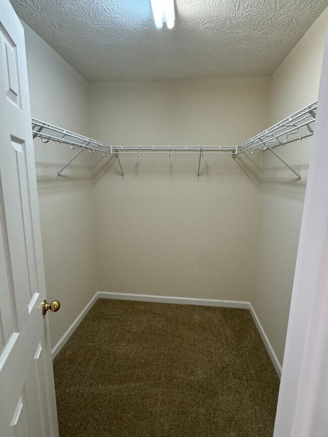 Building Photo - Prattville Home