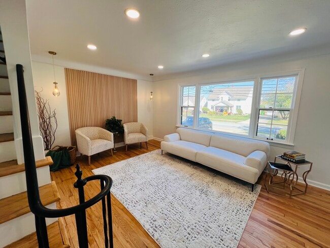 Primary Photo - 1514 Parker Dr