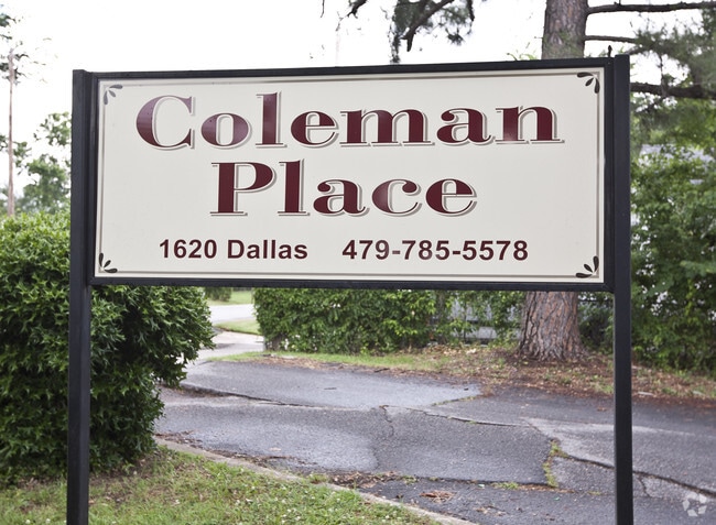 Building Photo - Peachtree Village