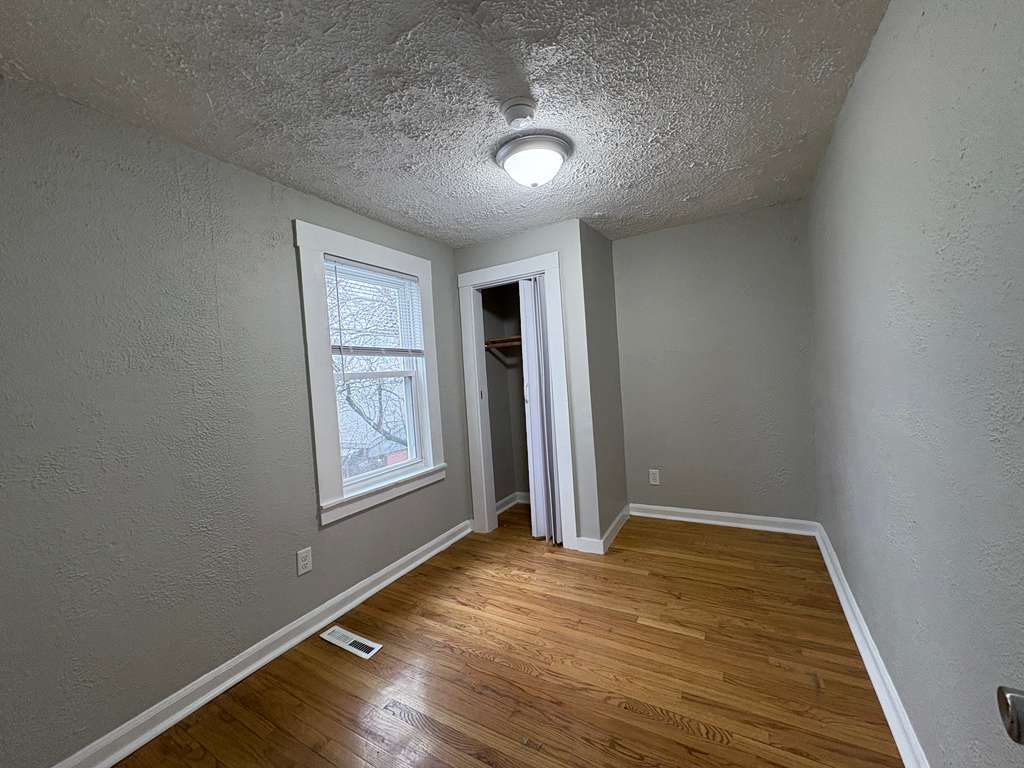 Building Photo - 24 Edgar St