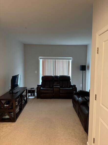 Building Photo - 9243 Magellan Pky