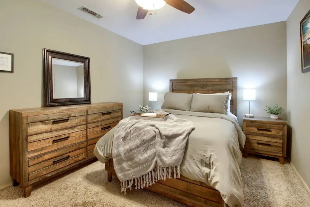 Building Photo - 2410 Coachman Rd