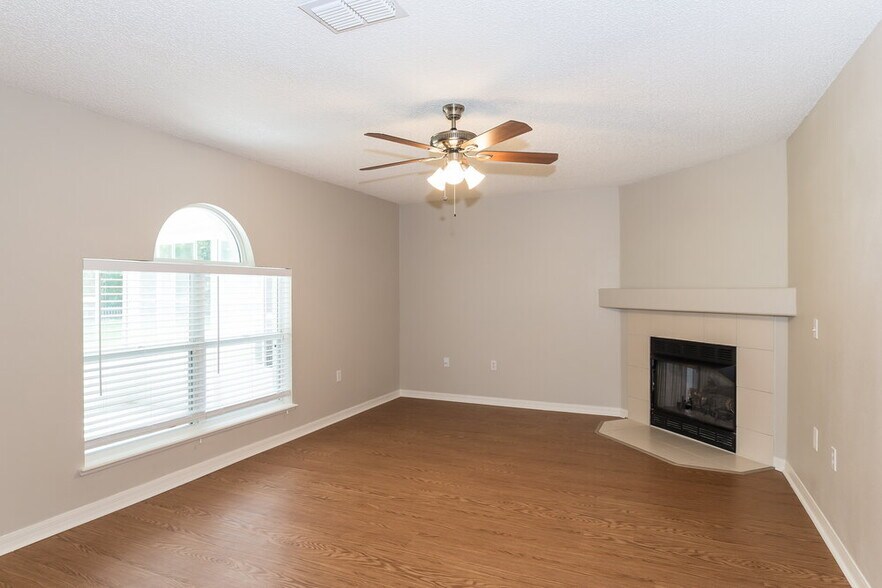 Building Photo - 3487 Hickory Landing Ct
