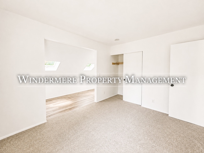 Building Photo - 10773 Jetty Pl NW