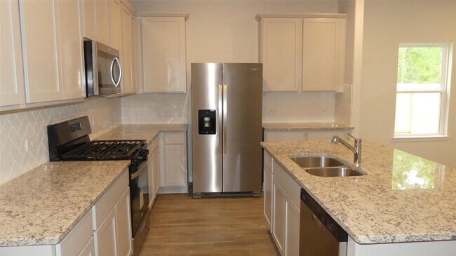 Building Photo - 9547 Caney Trails Rd