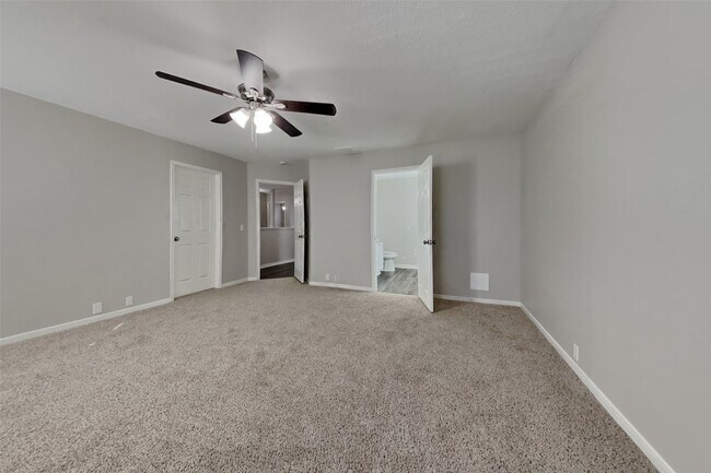 Building Photo - 11918 Solon Springs Dr