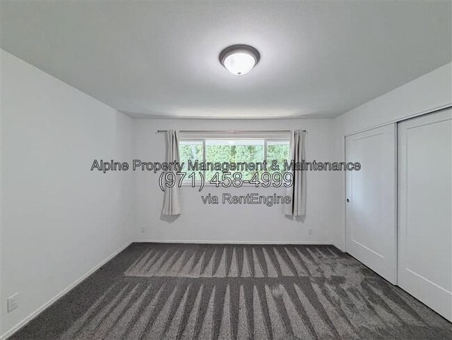 Building Photo - 12660 SW Grant Ave
