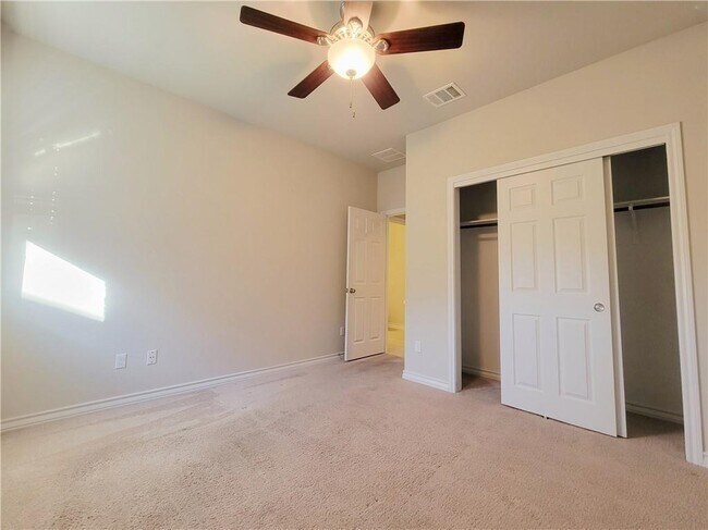 Building Photo - 3633 Soft Shore Ln
