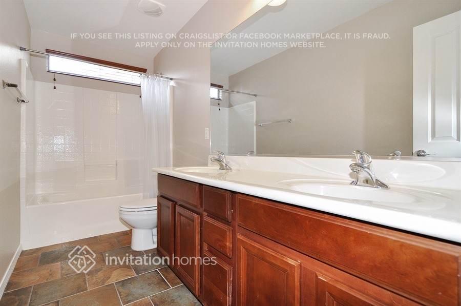 Building Photo - 15077 N 173rd Dr