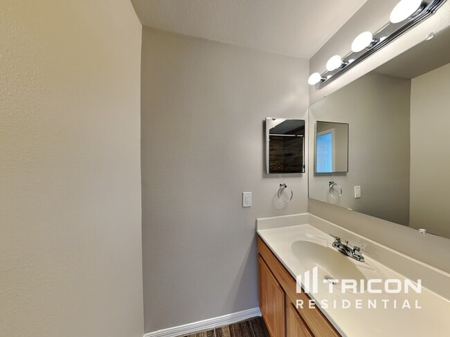 Building Photo - 3013 Whispering Trails Dr