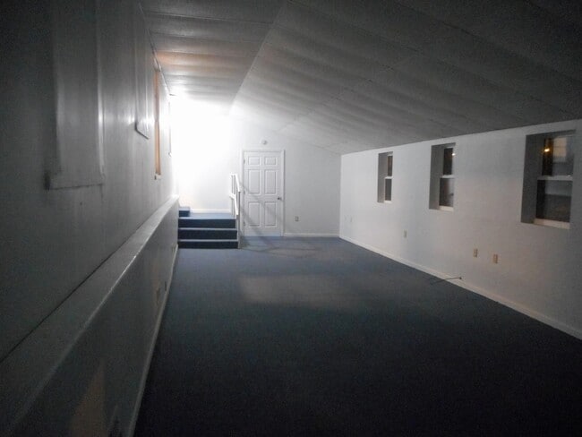 Building Photo - 820 Oakdale Rd