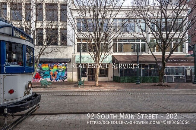 Building Photo - 92 S Main St