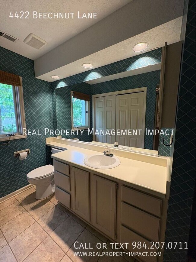 Building Photo - 4422 Beechnut Ln