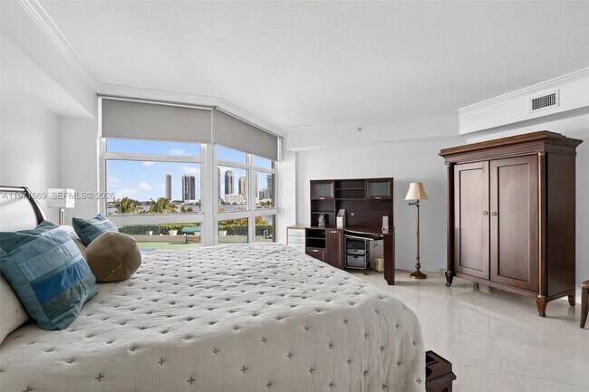 Building Photo - 3370 Hidden Bay Dr