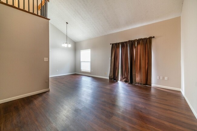 Building Photo - 2755-2759 Independence Way