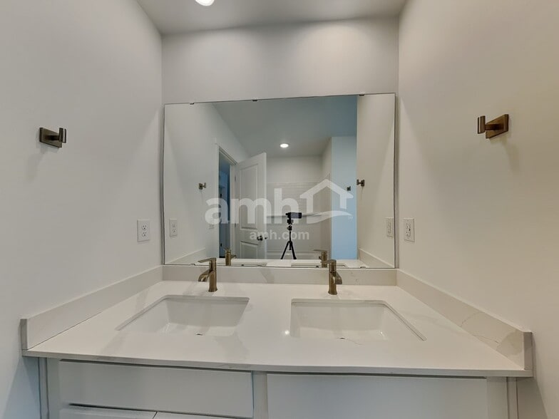 Building Photo - 5140 Turnstone St SE