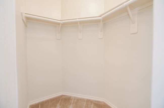 Building Photo - 21210 Woodland Green Dr