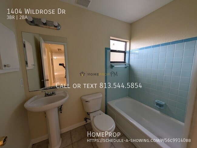 Building Photo - 1404 Wildrose Dr